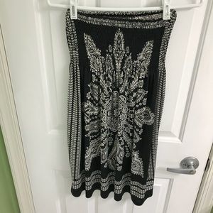 Black and white flowery pattern strapless dress
